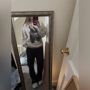 Bundle 3/$15 - Forever 21 Beige Aaliyah Graphic Sweatshirt